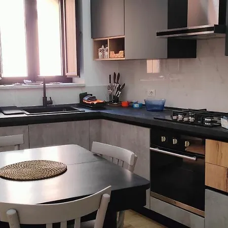 Casa E Giardino Taormina A 100 Mt Da Stazione E 30 Mt Dal Mare Holiday home Giardini Naxos