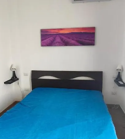 Casa E Giardino Taormina A 100 Mt Da Stazione E 30 Mt Dal Mare Holiday home Giardini Naxos