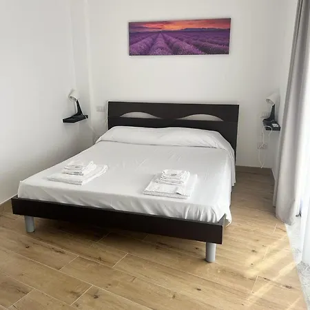 Casa E Giardino Taormina A 100 Mt Da Stazione E 30 Mt Dal Mare