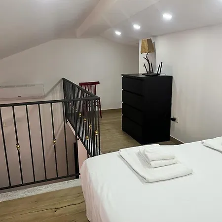 Casa E Giardino Taormina A 100 Mt Da Stazione E 30 Mt Dal Mare Holiday home Giardini Naxos